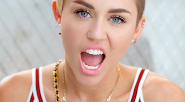 Miley Cyrus kifigurázta Selena Gomezt