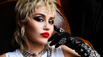 Miley Cyrus úgy döntött, hogy befejezte a férfiakkal