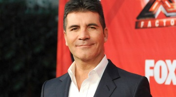 Most már biztos: Simon Cowell egy igazi cicafiú