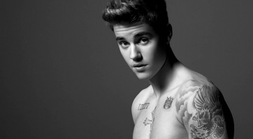 Műpéniszt reklámozhatna Justin Bieber