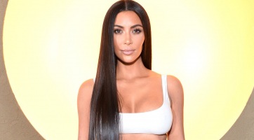 Nagy hátsója ellenére is csak 54 kiló Kim Kardashian