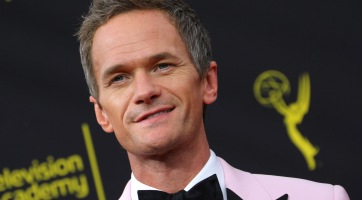 Neil Patrick Harris megmutatta legújabb tetoválását