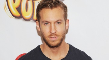Nem hagyott nyomokat autóbalesete Calvin Harris arcán