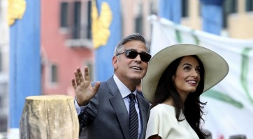 Nem hordja vagyont érő jegygyűrűjét Amal Clooney