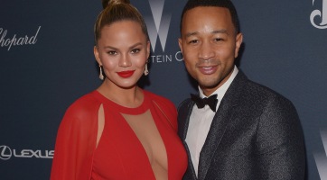 Olaszországban nyaral Chrissy Teigen és John Legend