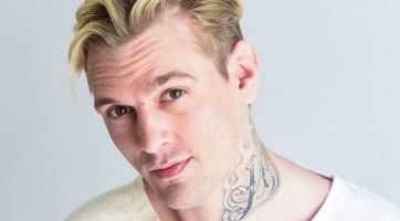 Őrült zaklatójától félti életét Aaron Carter