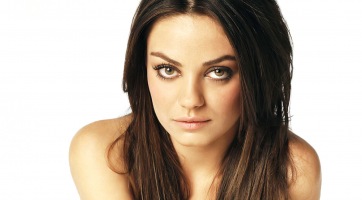 Otthon szüli meg gyermekét Mila Kunis