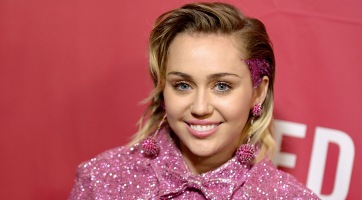 Párjának címezte legújabb tetoválását Miley Cyrus
