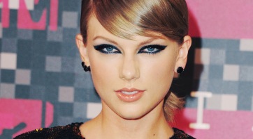 Pasijával kapták lencsevégre Taylor Swiftet