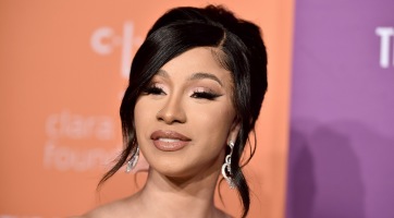 Politikusnak állna Cardi B