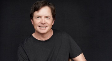 Rá sem lehet ismerni már Michael J. Fox-ra