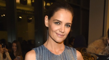 Rejtélyes pasival csónakázott együtt Katie Holmes