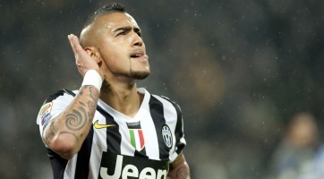 Részegen törte össze luxusautóját Arturo Vidal