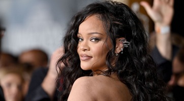 Rihanna imád édesanya lenni