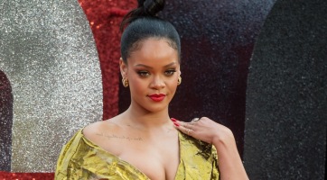 Rihanna ismét nagyon merész képet villantott