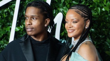 Rihanna szerelmesebb, mint valaha