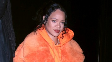 Rihanna újabb pocakos fotóval lepte meg a rajongókat