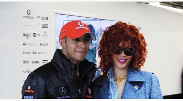 Rihannára hajt Lewis Hamilton?