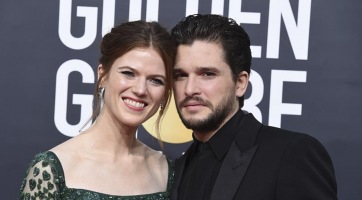 Rose Leslie és Kit Harington gyermeket várnak