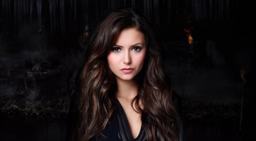 Rövidebb frizurára váltott Nina Dobrev