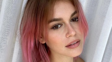 Rózsaszín hajat villantott Kaia Gerber