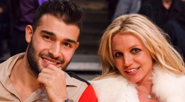 Sam Asghari megcsalással vádolja Britney Spearst