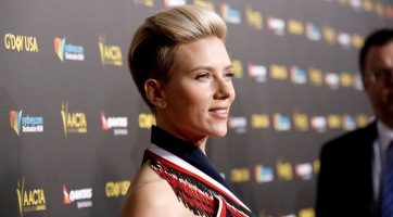 Scarlett Johansson stílust váltott