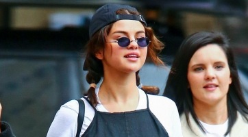 Selena Gomez koppintja Jennifer Aniston stílusát?