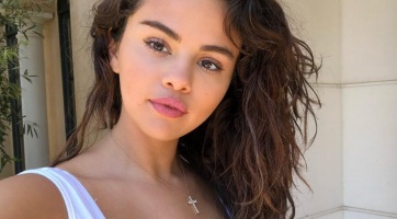 Selena Gomez nem fél kifigurázni saját magát