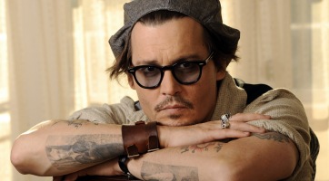 Sérülése után ismét forgat Johnny Depp