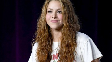 Shakira leváltotta az ikonikus szőke hajszínét