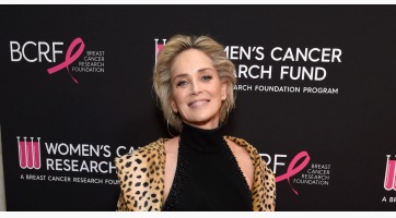 Sharon Stone 61 évesen is bomba