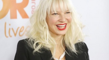 Sia rehabilitációra ment, a megbukott filmje után