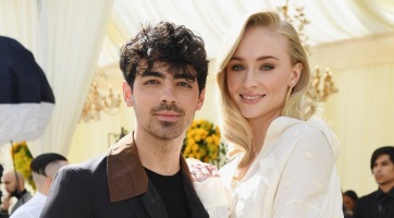 Sophie Turner és Joe Jonas Párizsban romantikázik