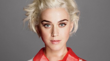 Szexi télapónak öltözött Katy Perry