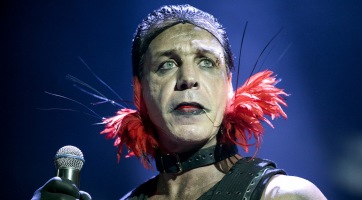Szexuális visszaéléssel vádolják a Rammstein énekesét