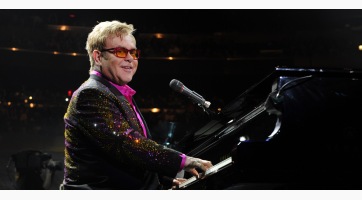 Szexuálisan zaklatta testőreit Elton John
