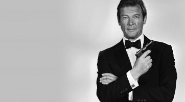 Szomorú hír: meghalt Roger Moore