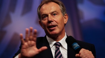 Tony Blair homoszexuális ikon lett