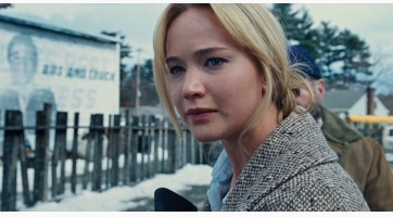 Túl sokat dolgozik Jennifer Lawrence