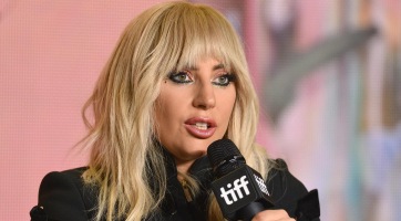 Túl szexi fotóval köszönti az új esztendőt Lady Gaga