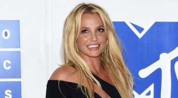 Túl szexi képpel érdeklődött a hajáról Britney Spears
