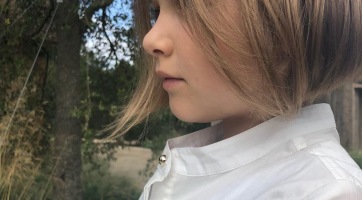 Új frizurája van Victoria Beckham lányának