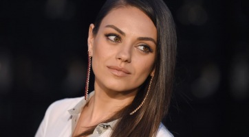 Újra gyermeket vár Mila Kunis?