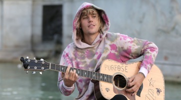 Utcazenésznek állt Londonban Justin Bieber