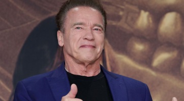 Vagány: a szamarával edz Arnold Schwarzenegger