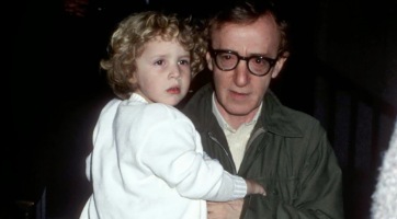 Woody Allen molesztálta 7 éves nevelt lányát