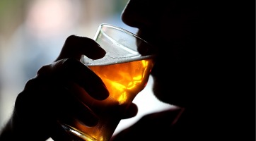 A bélrendszer működésére is káros az alkohol