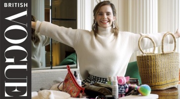 Emma Watson betekintést engedett a táskájába