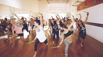Újabb fitneszőrület hódít: Íme a légdobolás